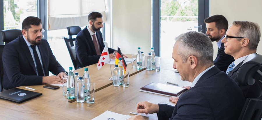 The head of the Anti-Corruption Bureau of Georgia, Razhden Kuprashvili, met with the German Ambassador to Georgia, Ernst Peter Fischer